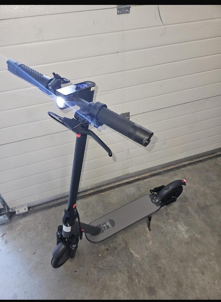 Stay-on Aovopro AP07 Elektrische Step Knipperlicht en Vering, Ophalen of Verzenden, Nieuw, Elektrische step (E-scooter)