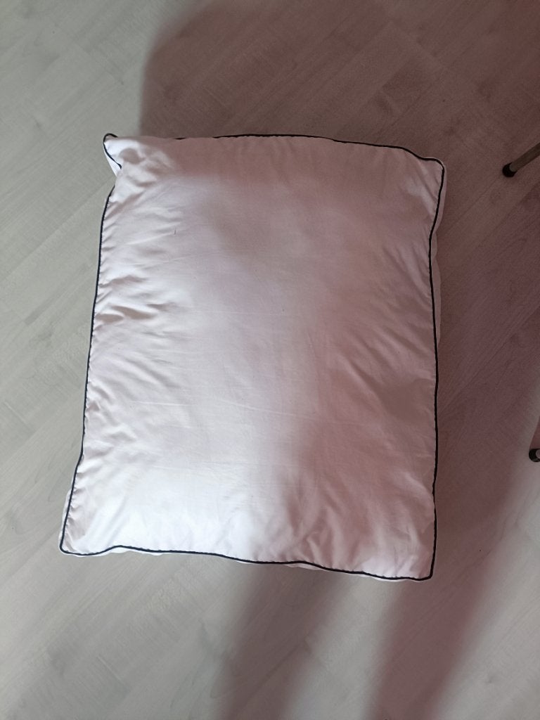 Gratis kussen zgan, Ophalen, Zo goed als nieuw, Vierkant, Hoofdkussen