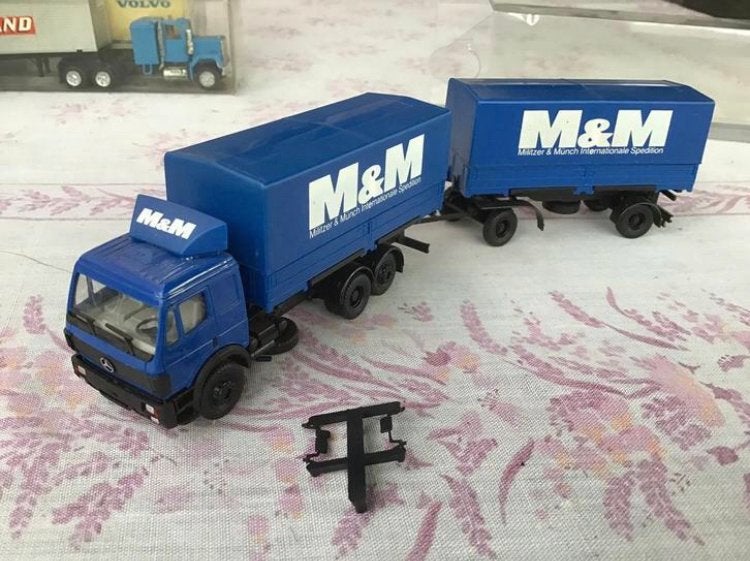 Mercedes combinatie van Herpa., Ophalen of Verzenden, Zo goed als nieuw, Bus of Vrachtwagen, Herpa