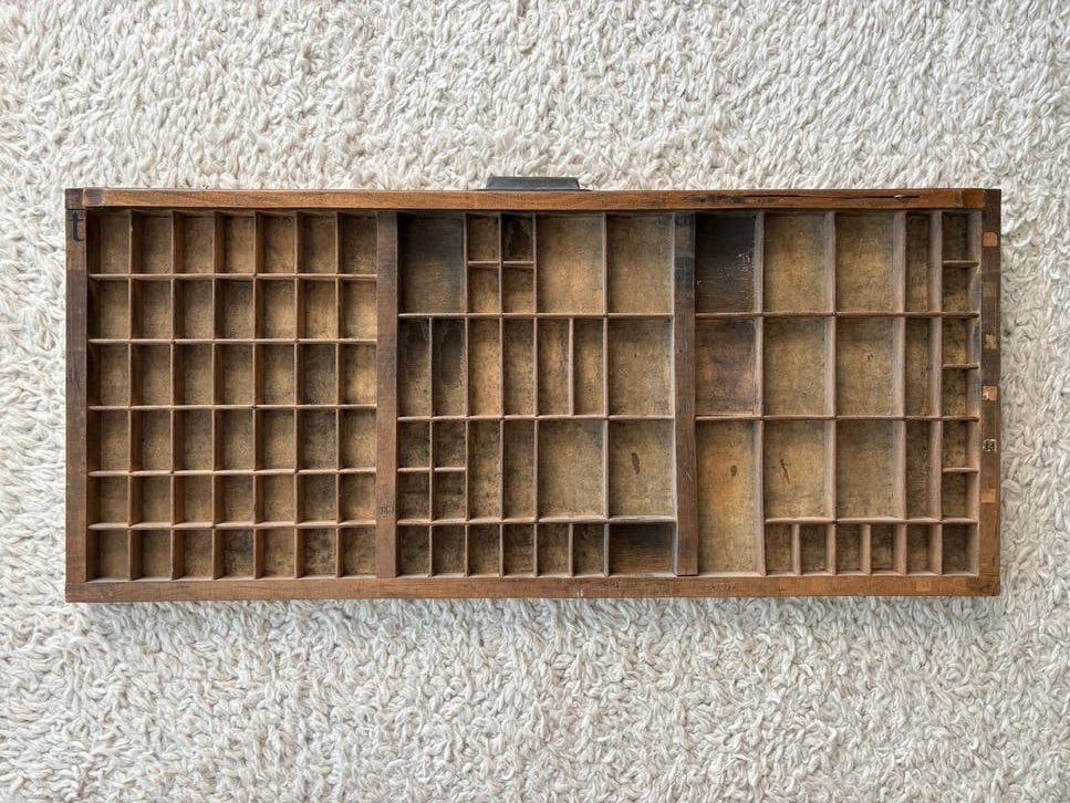 Originele houten letterbak uit oude drukkerij, Ophalen