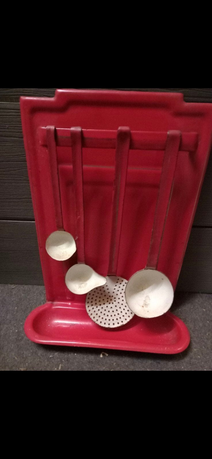 Antiek rood geëmailleerd keukenrek met keukengerei, Antiek en Kunst, Ophalen of Verzenden