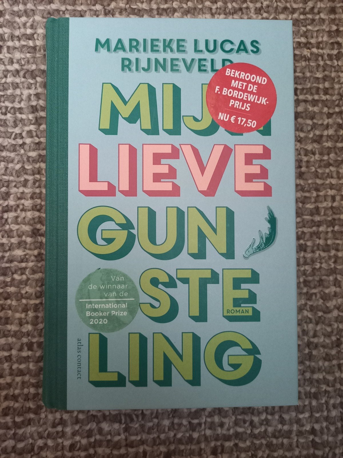w02 Mijn lieve gunsteling - Marieke Lucas Rijneveld, Ophalen of Verzenden, Zo goed als nieuw, Marieke Lucas Rijneveld, Nederland