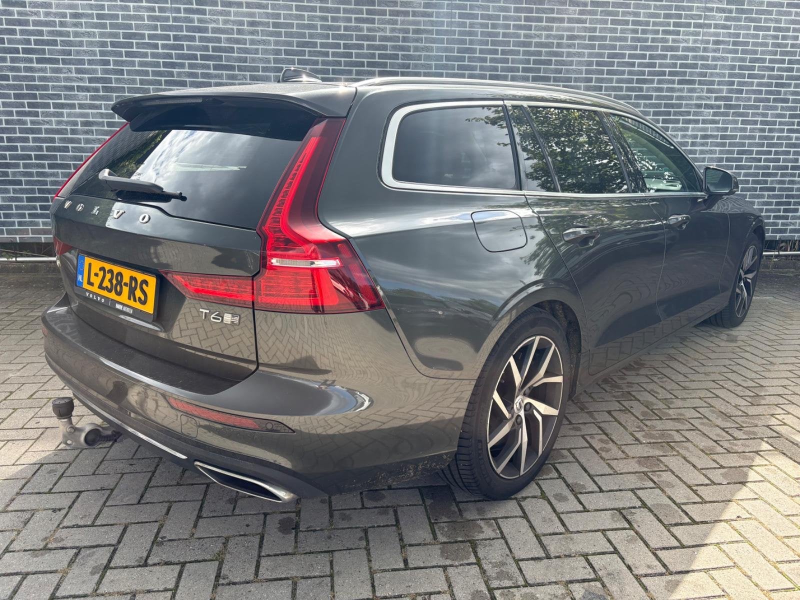 Volvo V60 2.0 T6 Twin Engine AWD Inscription | Plug-in Hybri, Gebruikt, Euro 6, 4 cilinders, 340 pk