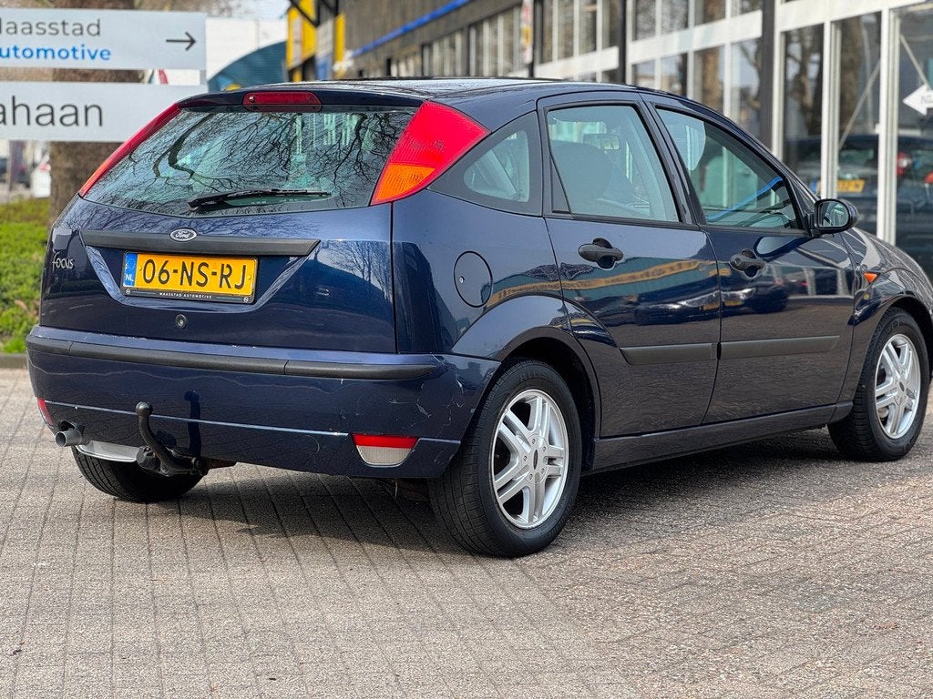Ford Focus 1.6-16V Trend comfortabel en betrouwbaar NWE APK, 1596 cc, 101 pk, Gebruikt, Blauw