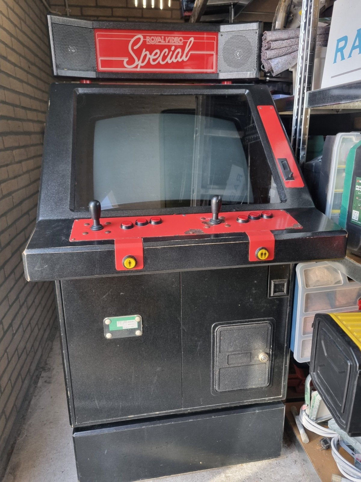 Royal Video Special arcade cabinet, Ophalen, Gebruikt