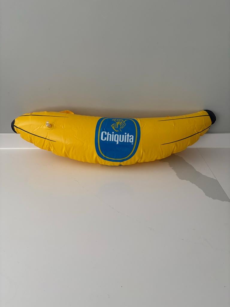 Nieuwe Chiquita opblaas banaan - 80 cm breed, Verzamelen, Merken en Reclamevoorwerpen, Verzenden, Zo goed als nieuw, Reclamebord