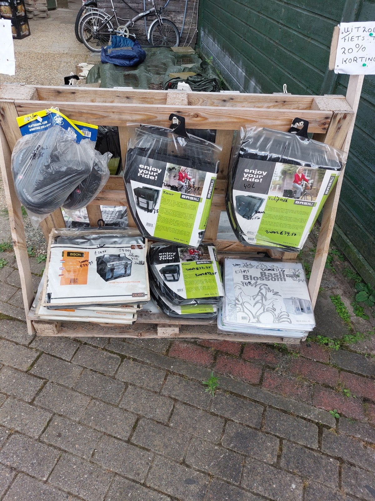 Partij nieuwe Basil fietstassen - diverse modellen en liters, Ophalen, Nieuw, Basil