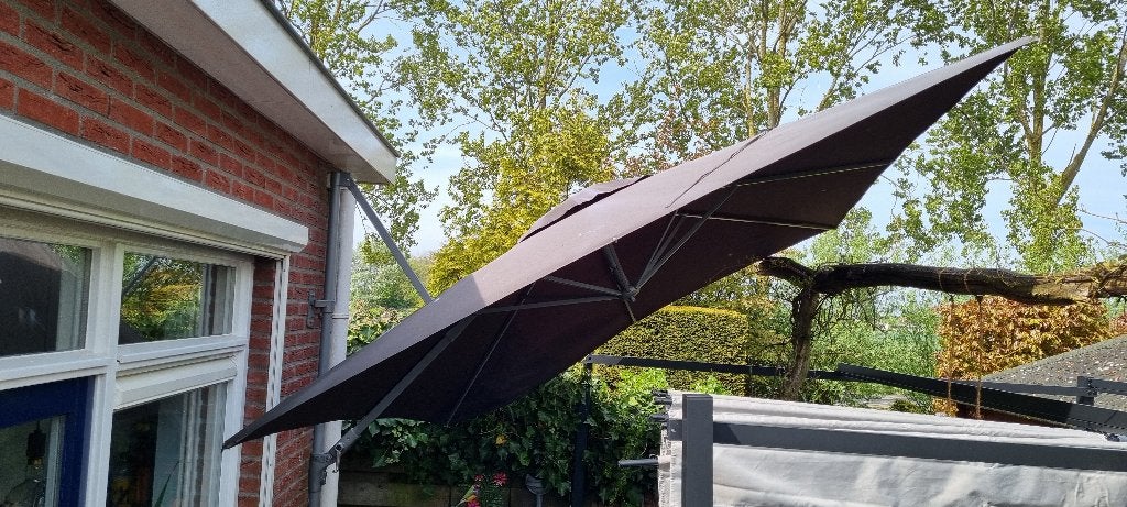 Muurparasol - Grijs - Zo goed als nieuw, Muurparasol, Verstelbaar, Zo goed als nieuw, 2 tot 3 meter