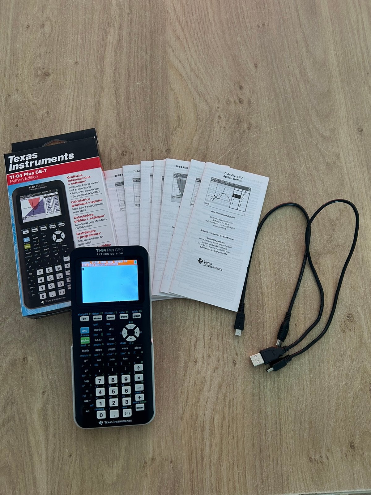 Texas Instruments TI-84 Plus CE-T Python Edition, Diversen, Rekenmachines, Ophalen of Verzenden, Grafische rekenmachine, Zo goed als nieuw