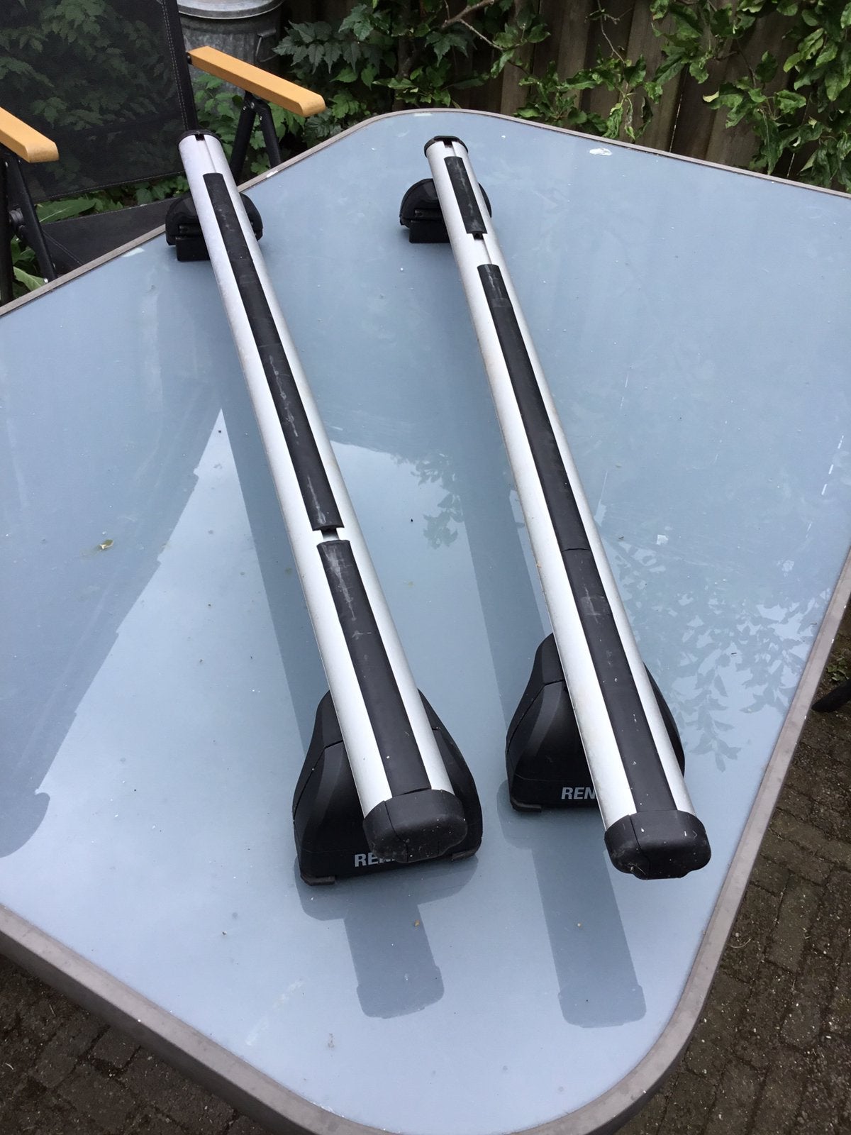 Thule 753 / 460 dakdragers voor Renault, Ophalen, Zo goed als nieuw