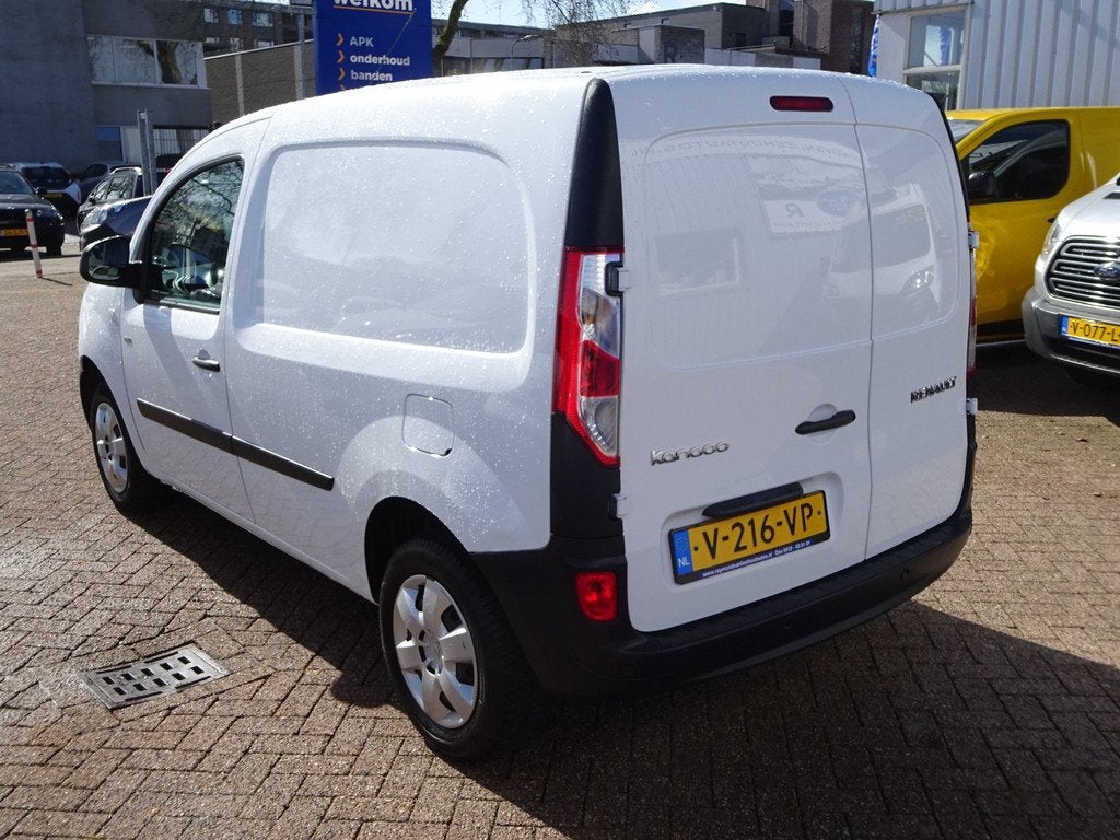 Renault Kangoo Z.E. 33 ( Koopaccu ) SOH 90%190 Km rijbereik, Auto's, Stof, Gebruikt, Zwart, 33 kWh