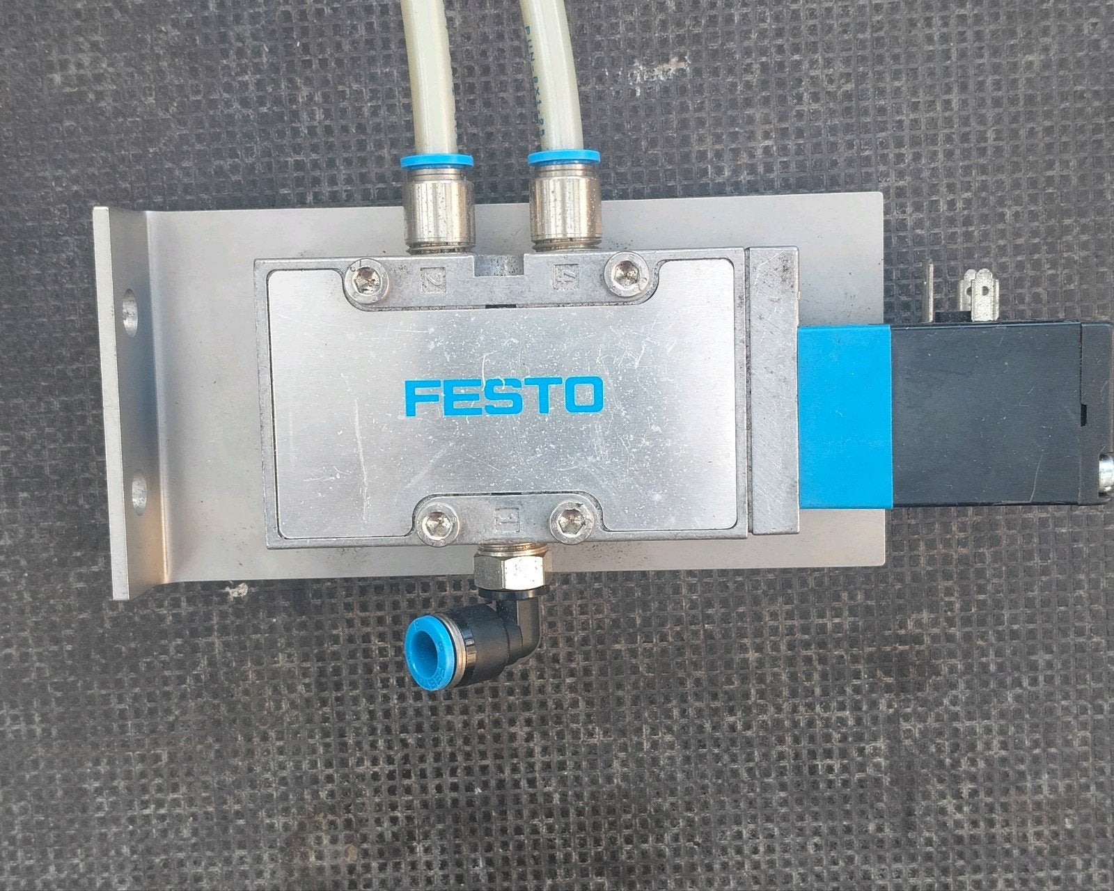 FESTO Elektrisch Magneetventiel 5/2-weg (MVH-5-1/4-B) op mon, Ophalen of Verzenden, Gebruikt, Luchtreiniger