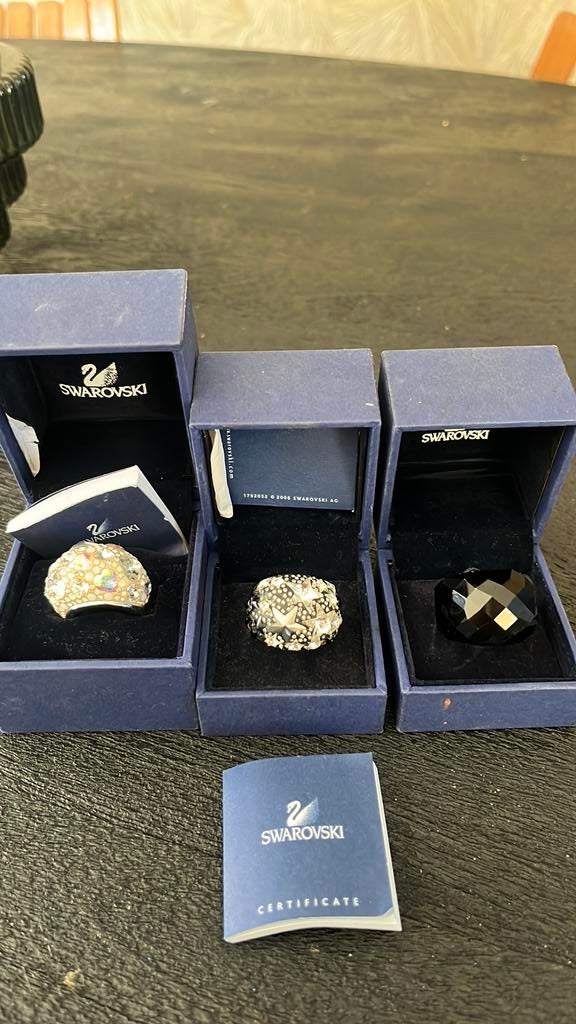 Swarovski ringen mt 55 3 stuks, Ophalen, Zo goed als nieuw, 17 tot 18, Dame