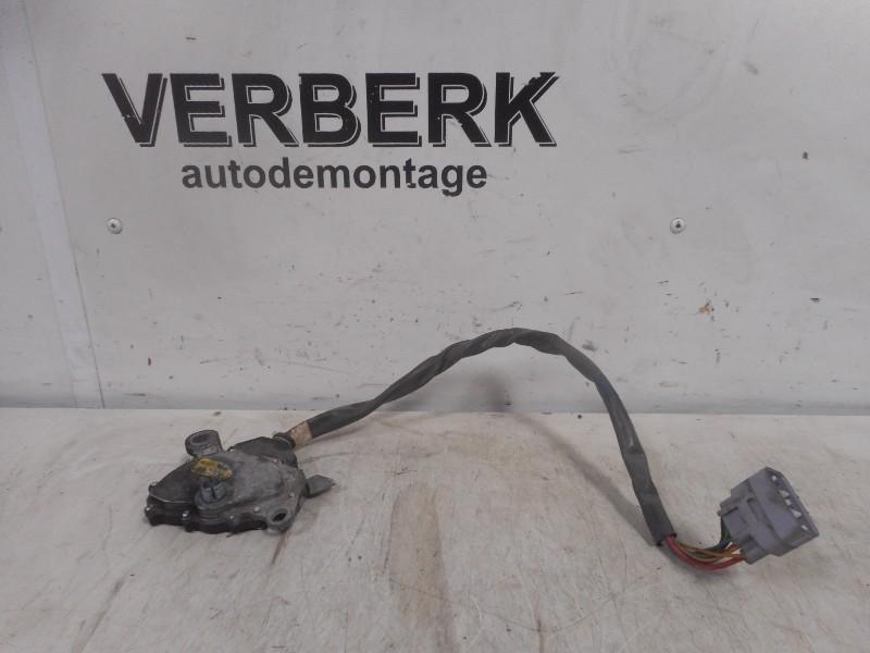 Schakelmotor Volvo V40 (VW) (1999-03/2004-06) 845402405, Auto-onderdelen, Transmissie en Toebehoren, Volvo, Gebruikt