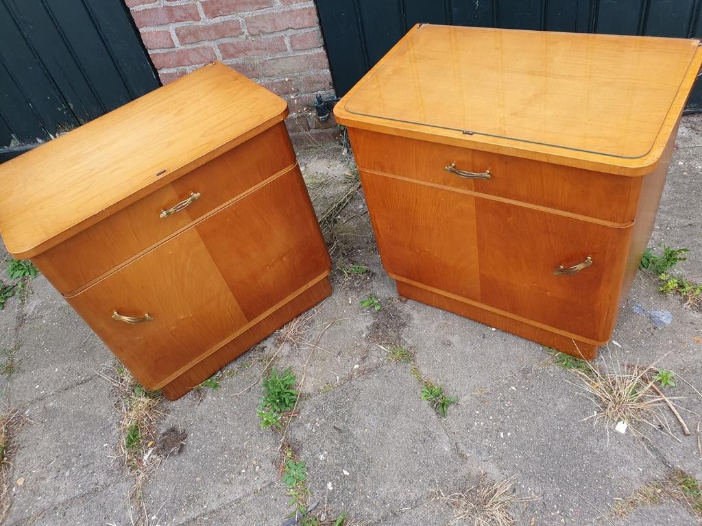 2 vintage nachtkastjes 53x34 diepx52 hoog. Set prijs, Ophalen, Zo goed als nieuw, 45 tot 65 cm, Minder dan 55 cm