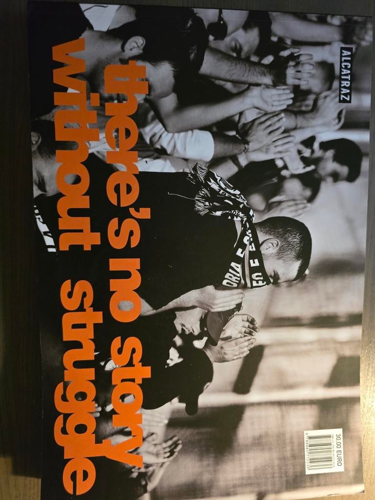 Fotoboek #Westand Ultras - Andrea Rigano, Boeken, Sportboeken, Zo goed als nieuw, Balsport, Ophalen of Verzenden