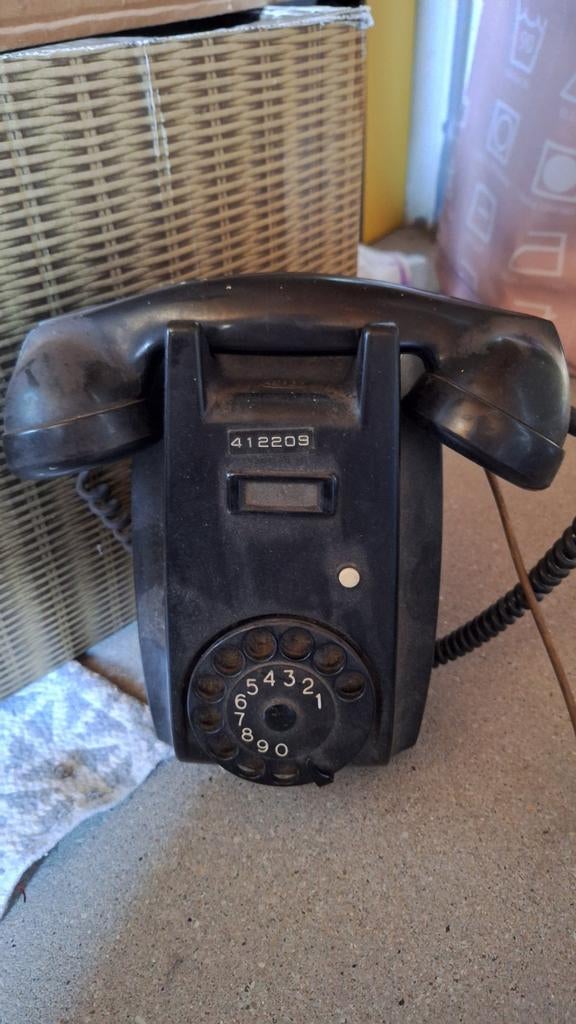 Vintage Bakelieten Telefoon - Jaren 50/60, Ophalen, Gebruikt, Met draaischijf