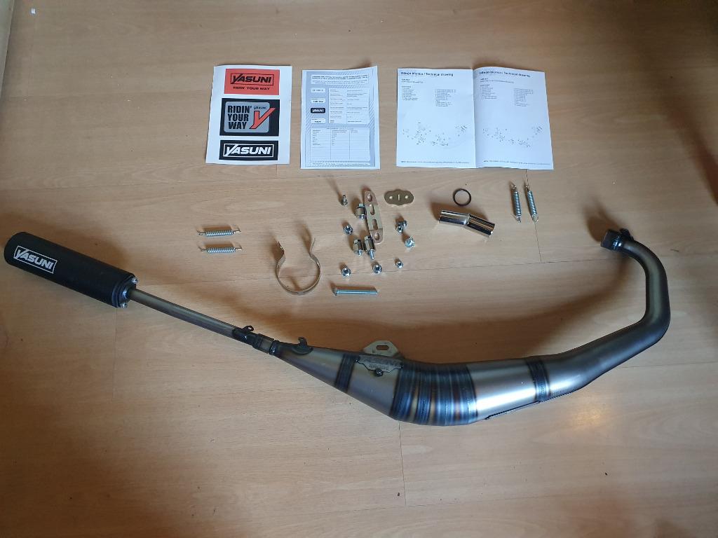 Uitlaat Yasuni R1 Yamaha TZR Zwart Aprilia SR Voca SCR AM6, Fietsen en Brommers, Ophalen, R1, Nieuw, Yasuni