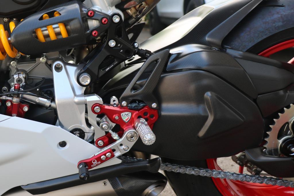 Foto 2 van Schokbreker rocker en stang Panigale 899 959 1199 1299 V2