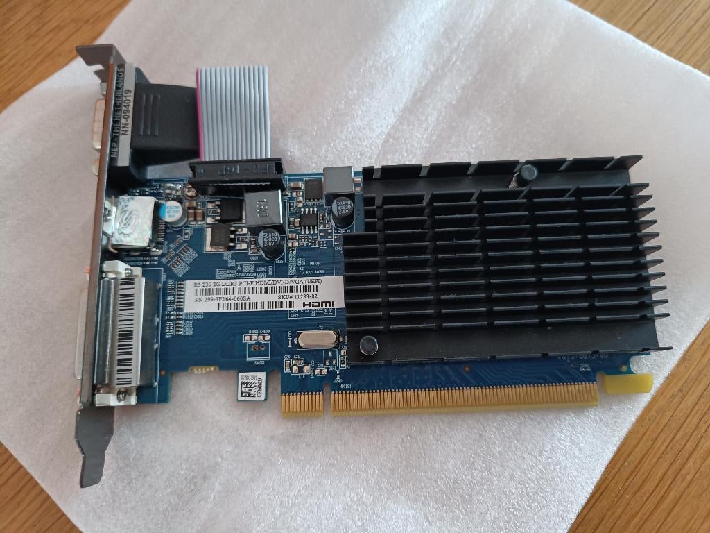 Radeon R5 230, Computers en Software, Videokaarten, Ophalen, Gebruikt, GDDR3, HDMI
