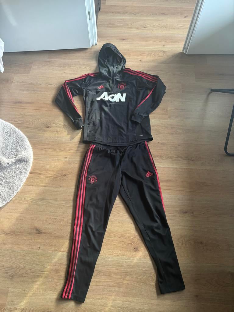 Man United Adidas Trainingspak 2015-2016 AON, Maat 48/50 (M), Zwart, Ophalen of Verzenden, Zo goed als nieuw