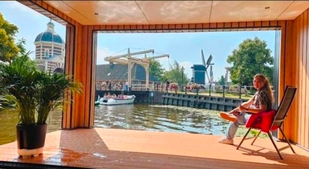 Leiden Centrum: Nieuwbouw woning aan het water Turn-Key New, Huizen en Kamers