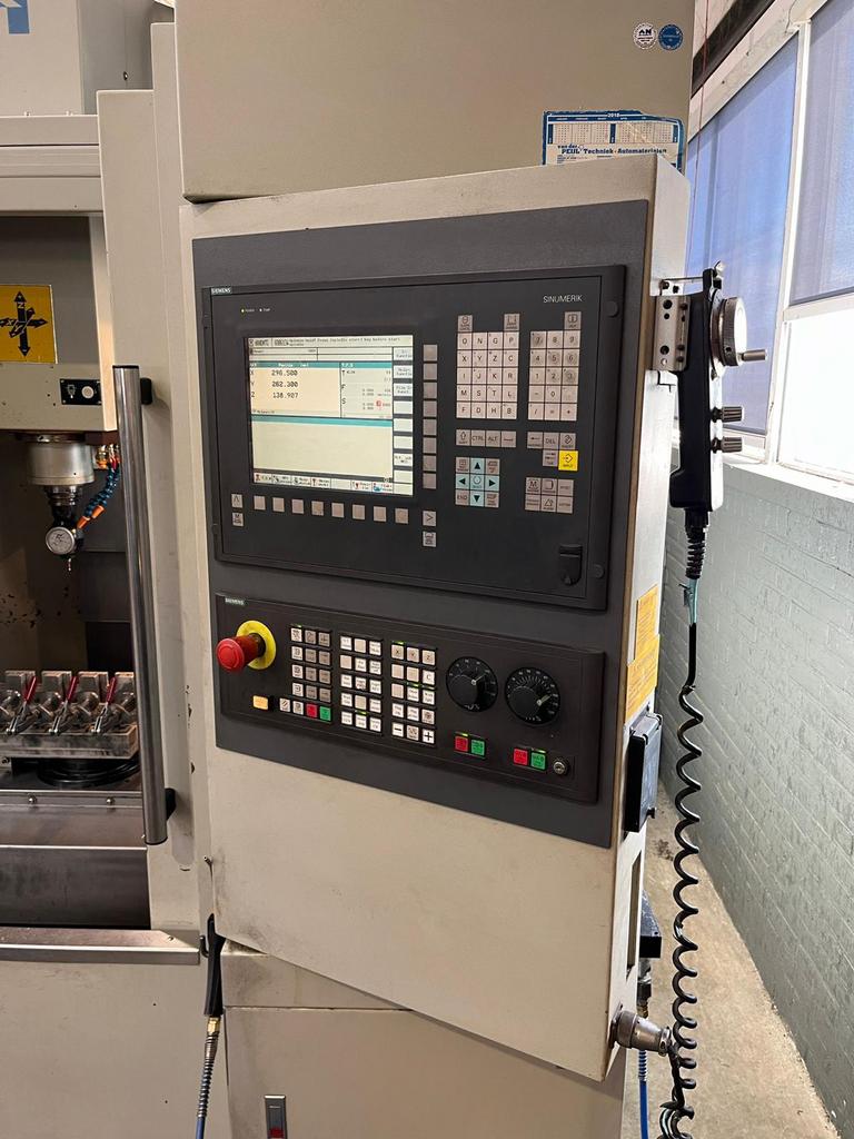 Bridgeport XV 710 CNC Bewerkingscentrum, Doe-het-zelf en Verbouw, Draaibanken, Ophalen, 500 tot 1000 mm, Zo goed als nieuw, Freesbank