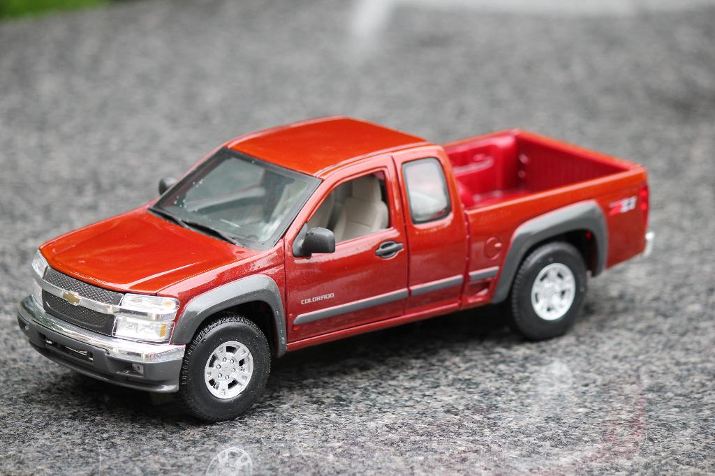 Chevrolet Colorado, Maisto 1 op 18, Ophalen of Verzenden, Zo goed als nieuw, Auto, Maisto