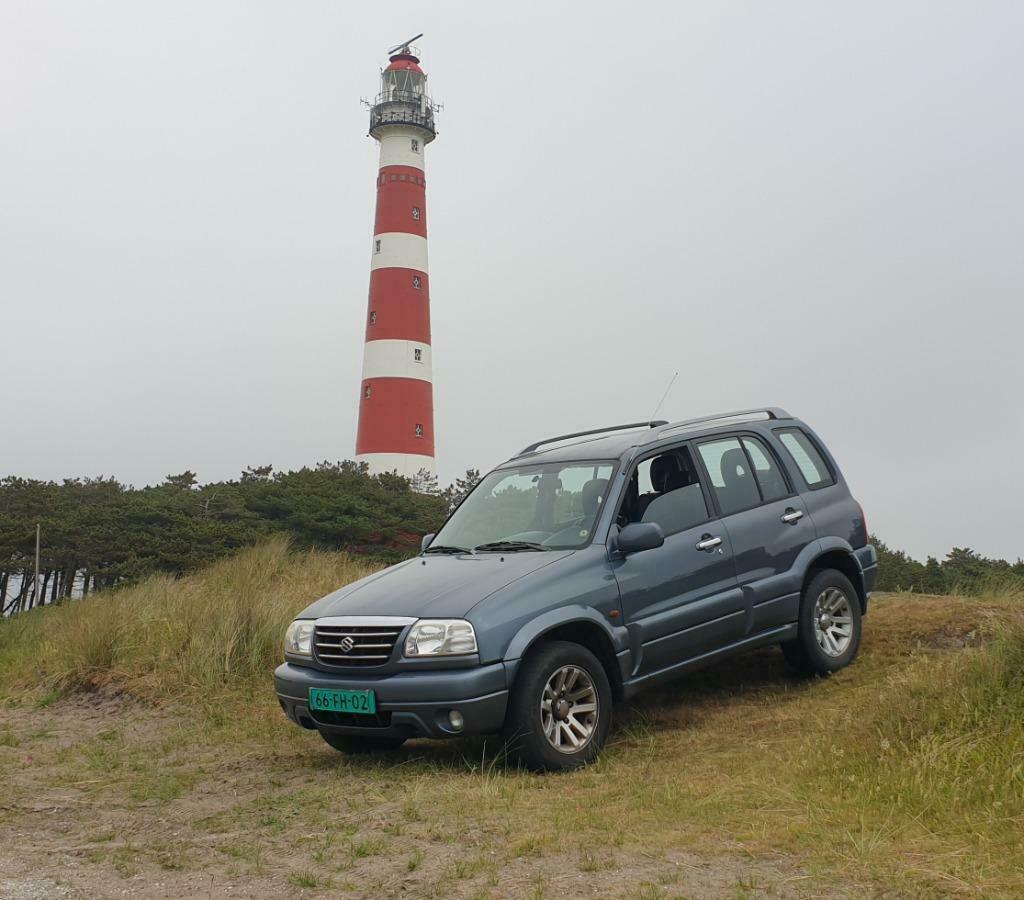 Suzuki Jimny en Grand Vitara Inkoop Wij kopen 4x4 Hoge Prijs, Auto's, 13 km/l, Zwart, 4 stoelen, Zwart