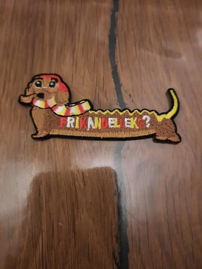 Oeteldonk embleem. Frikandeleke. Nieuw, Kleding | Dames, Ophalen of Verzenden, Nieuw, Carnaval