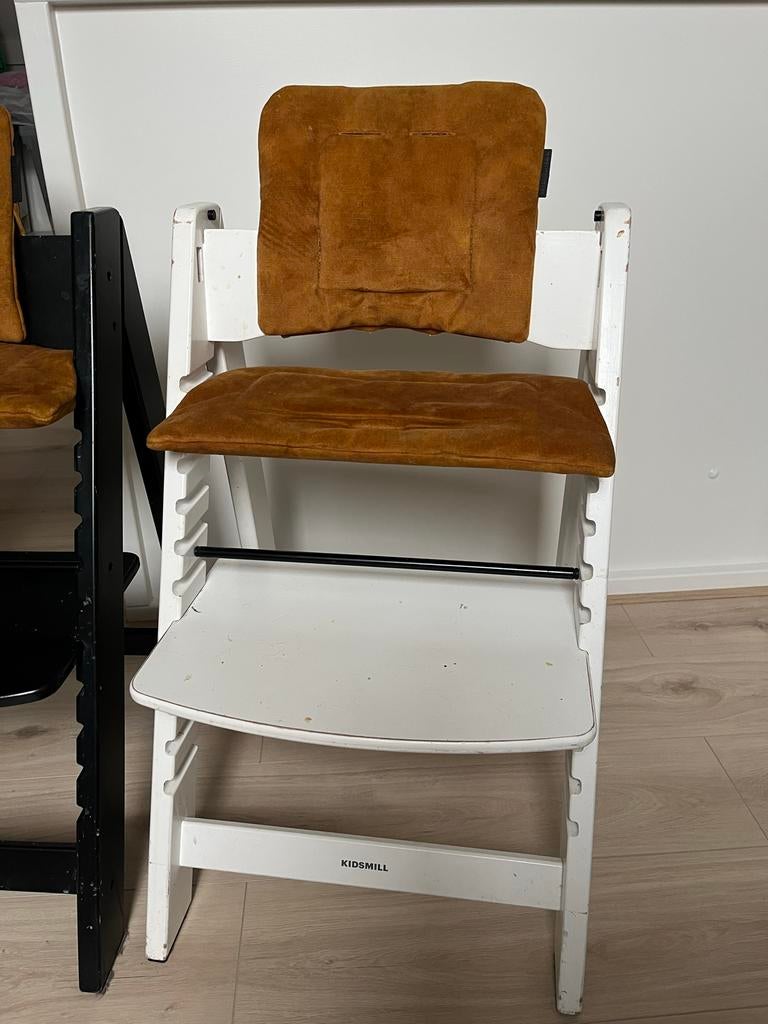 Mag snel weg! Kidsmill Up stoel wit + gouden kussens, Kinderen en Baby's, Kinderstoelen, Ophalen of Verzenden, Gebruikt, Meegroeistoel