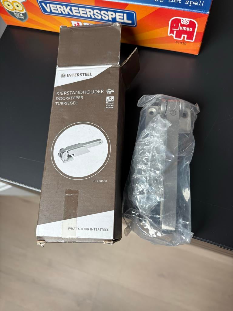 Intersteel Kierstandhouder Nieuw in Doos, Doe-het-zelf en Verbouw, Hang- en Sluitwerk, Ophalen of Verzenden, Nieuw, Rvs, Schuif of Grendel