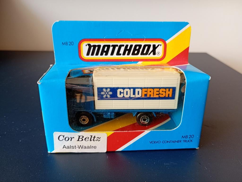 Matchbox MB20 Volvo Container Truck Goldfresh in doosje, Ophalen of Verzenden, Zo goed als nieuw, Bus of Vrachtwagen