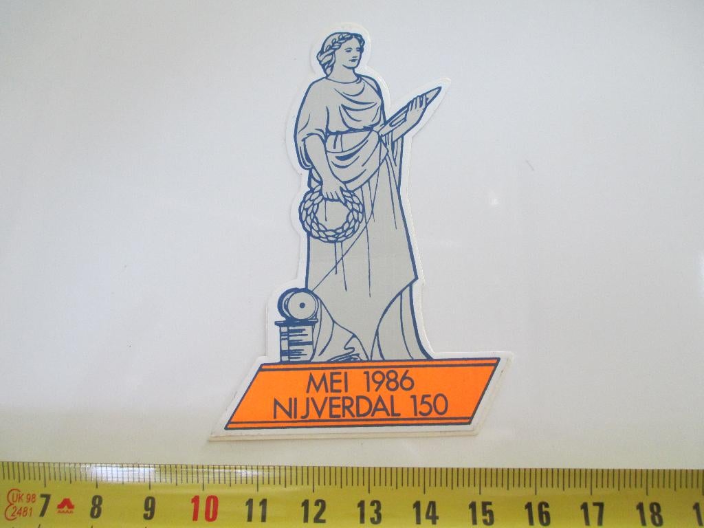sticker Nijverdal 150  mei 1986, Verzamelen, Stickers, Ophalen, Zo goed als nieuw