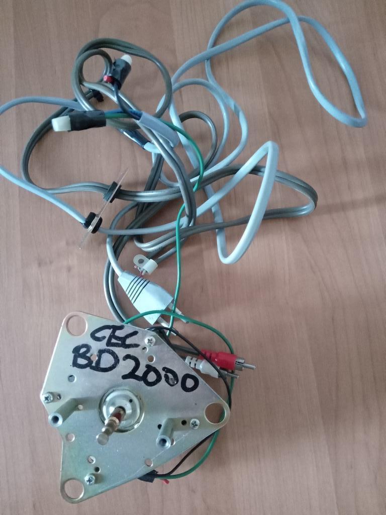 CEC BD 2000 motor + toebehoren, Audio, Tv en Foto, Verzenden, Zo goed als nieuw, Platenspeler-onderdeel, Overige merken