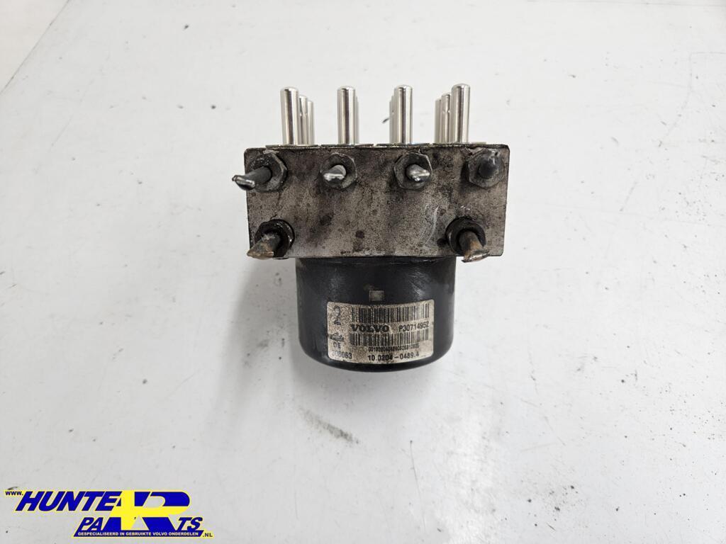 ABS pomp Volvo XC90/V70/XC70/S80/S60 ('02->) P30714952, Gebruikt, Ophalen of Verzenden, Volvo, Volvo