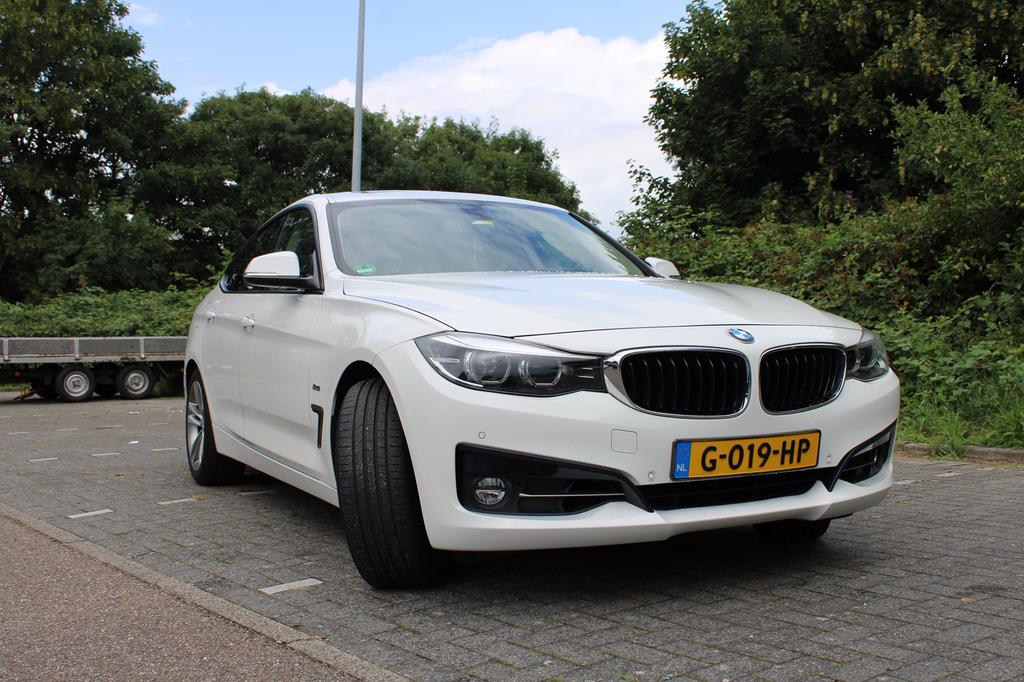BMW 3-Serie GT 320i LCI 184pk Aut 2018 Wit, Auto's, Automaat, 1998 cc, Achterwielaandrijving, 74 €/maand