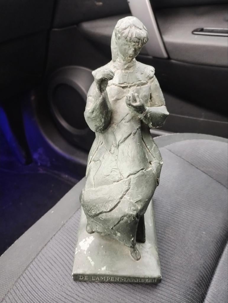 Bronzen beeldje 'De Lampenmaakster' Eindhoven, Antiek en Kunst, Kunst | Beelden en Houtsnijwerken, Ophalen of Verzenden