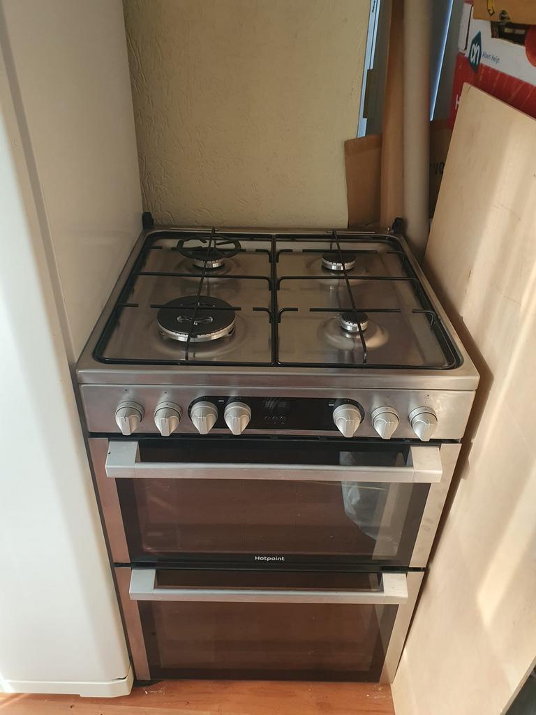 Hotpoint gasfornuis met dubbele oven – RVS – goed werkend, Ophalen, 60 cm of meer, 4 kookzones, Zo goed als nieuw