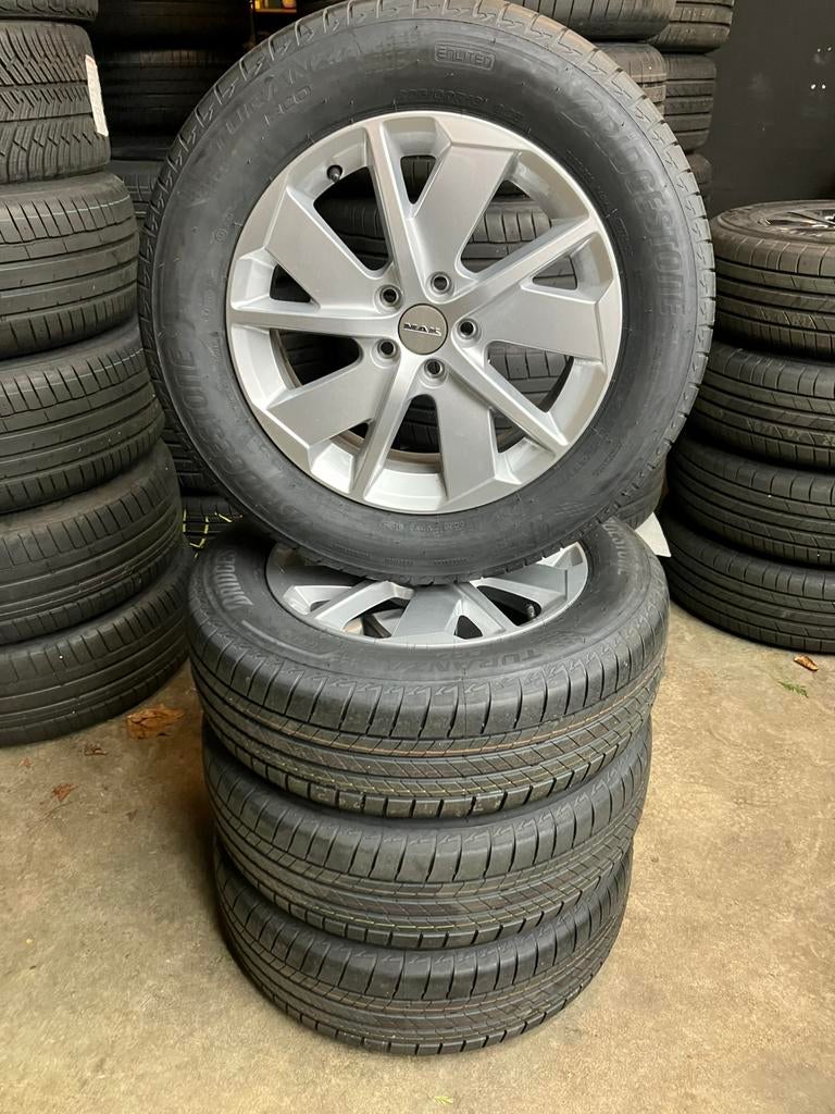16 inch originele Seat Arona velgen met zomerbanden NIEUW, Auto-onderdelen, Banden en Velgen, Velg(en), Zomerbanden, 16 inch, 205 mm