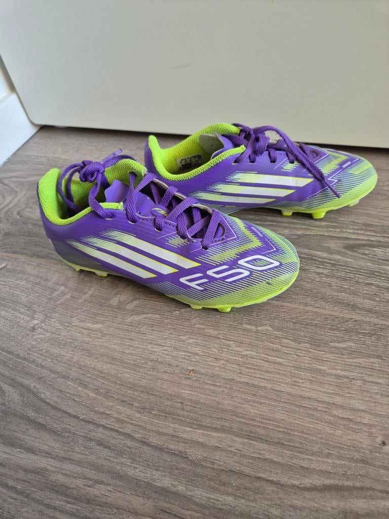 Voetbal schoenen  maat 32, Maat XS of kleiner, Ophalen of Verzenden, Zo goed als nieuw, Schoenen