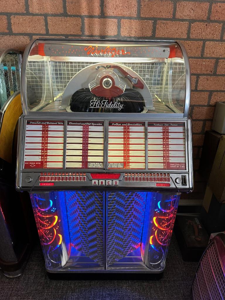 wurlitzer 1700, Verzamelen, Automaten | Jukeboxen, Ophalen, Zo goed als nieuw, Voor 1950, Wurlitzer