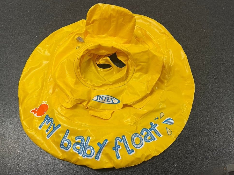 🌸 Intrex babyfloat zwemband met zitje tot 11 kg 🌸, Kinderen en Baby's, Babykleding | Baby-zwemkleding, Ophalen, Jongetje of Meisje