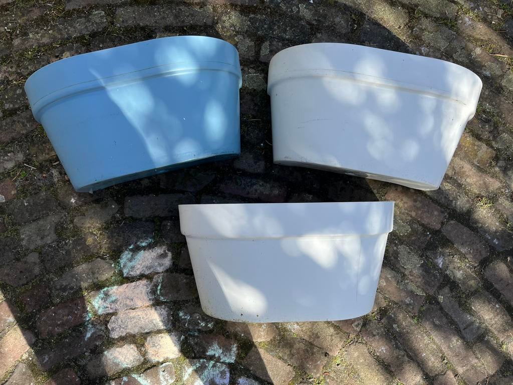 3 Elho bloembakken aan muur, Ophalen of Verzenden, Rond, Kunststof, Minder dan 30 cm
