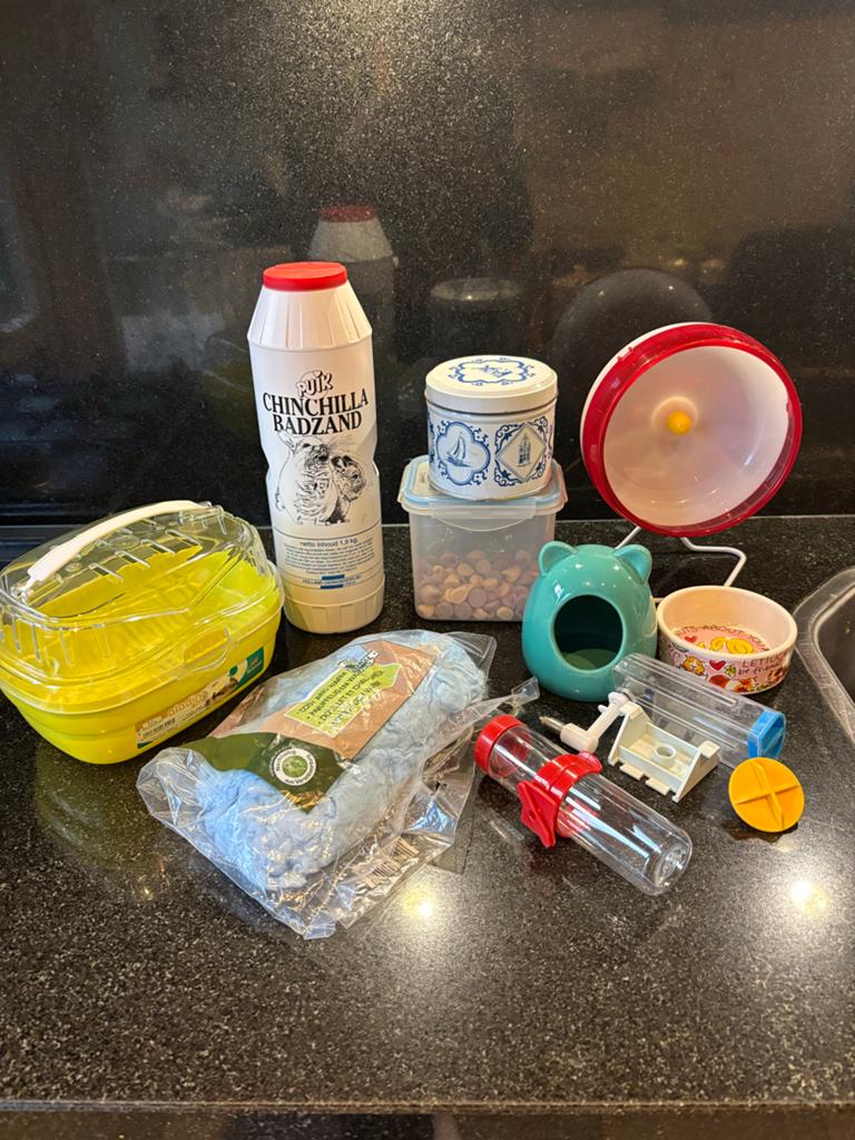Hamsterkooi met toebehoren & bijpassende side table, Dieren en Toebehoren, Ophalen, Gebruikt, Overige typen