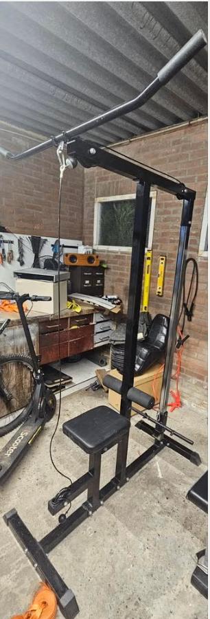 Te koop; Lat pulley / Lat pulldown, Ophalen, Zo goed als nieuw, Krachtstation