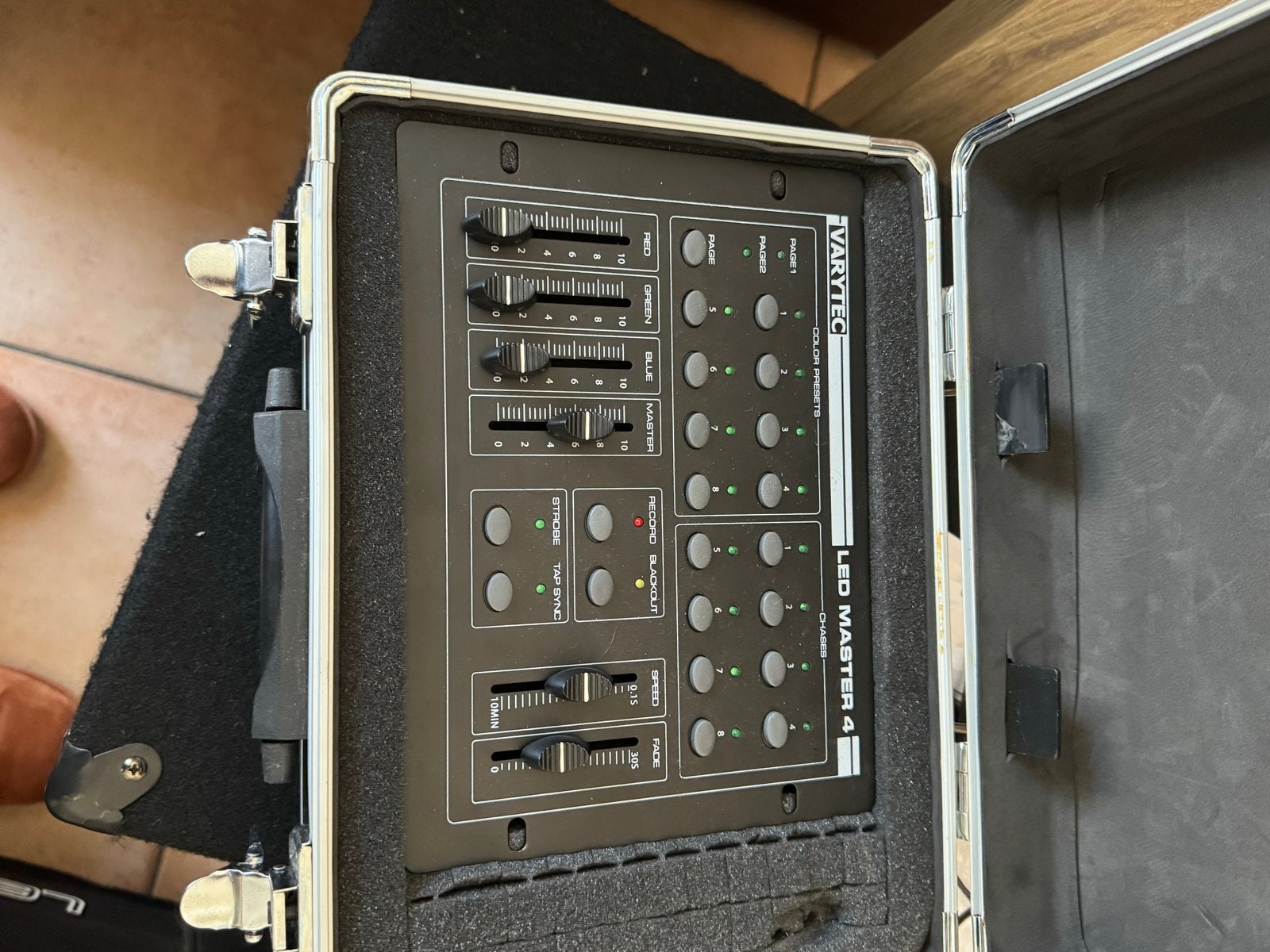 Foto 6 van Complete DJ Set: Denon Prime 4 met 500gb harde schijf