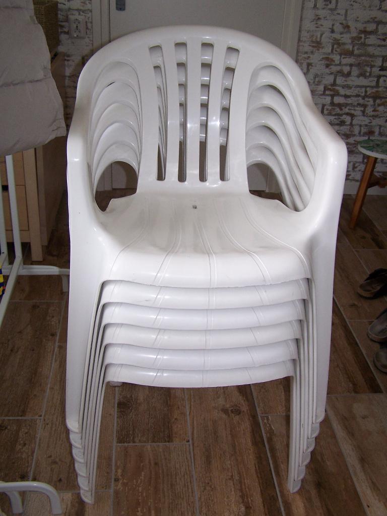 te koop: stoelen stapelbaar 6 stuks, Ophalen, Gebruikt, Kunststof, Stapelbaar