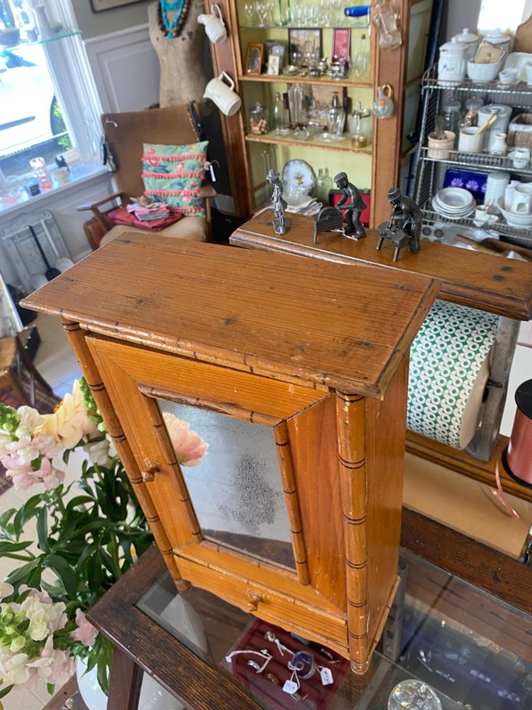 Antiek mini kastje met spiegeldeur, Ophalen