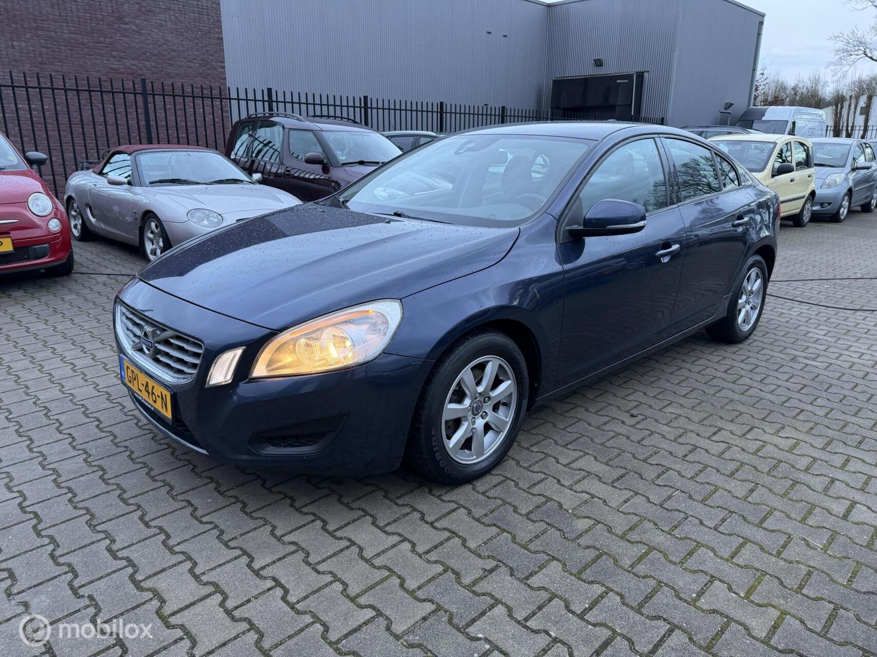 Volvo S60 1.6 T3 Momentum, Auto's, Voorwielaandrijving, Gebruikt, 150 pk, Blauw